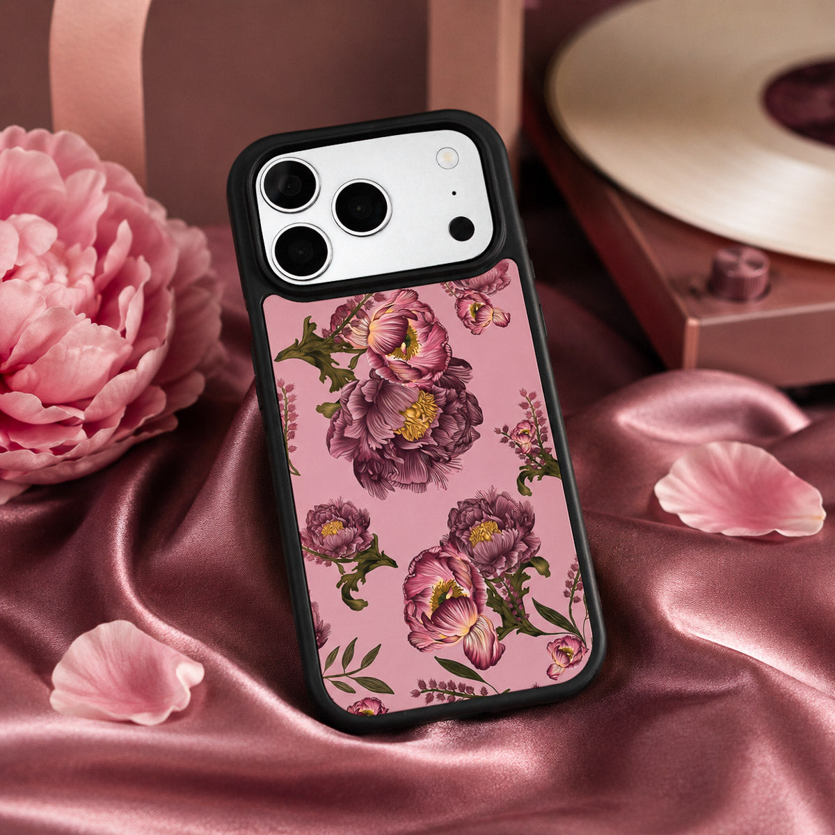 Floral Designer iPhone 18 Pro Max Case – Vintage Blossoms | MagSafe — view 2