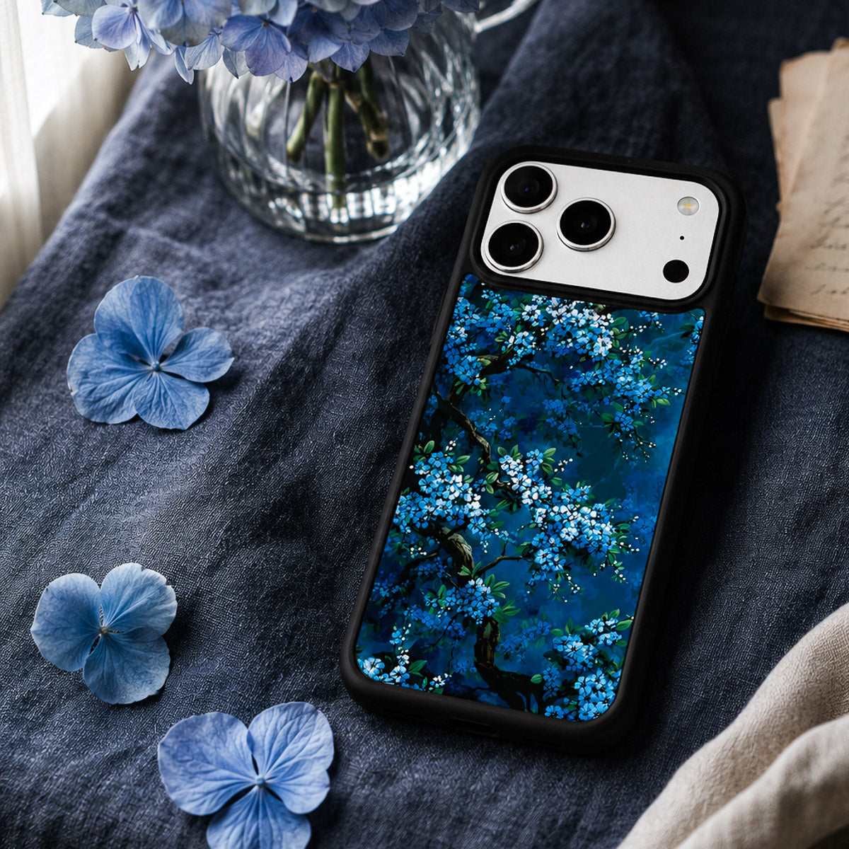 Floral Designer MagSafe Case – Moonlit Petals | MagSafe — view 2